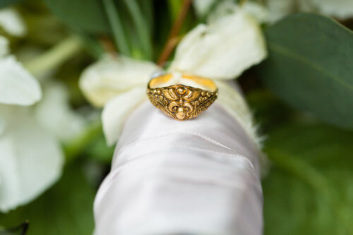 ring detail on bouquet