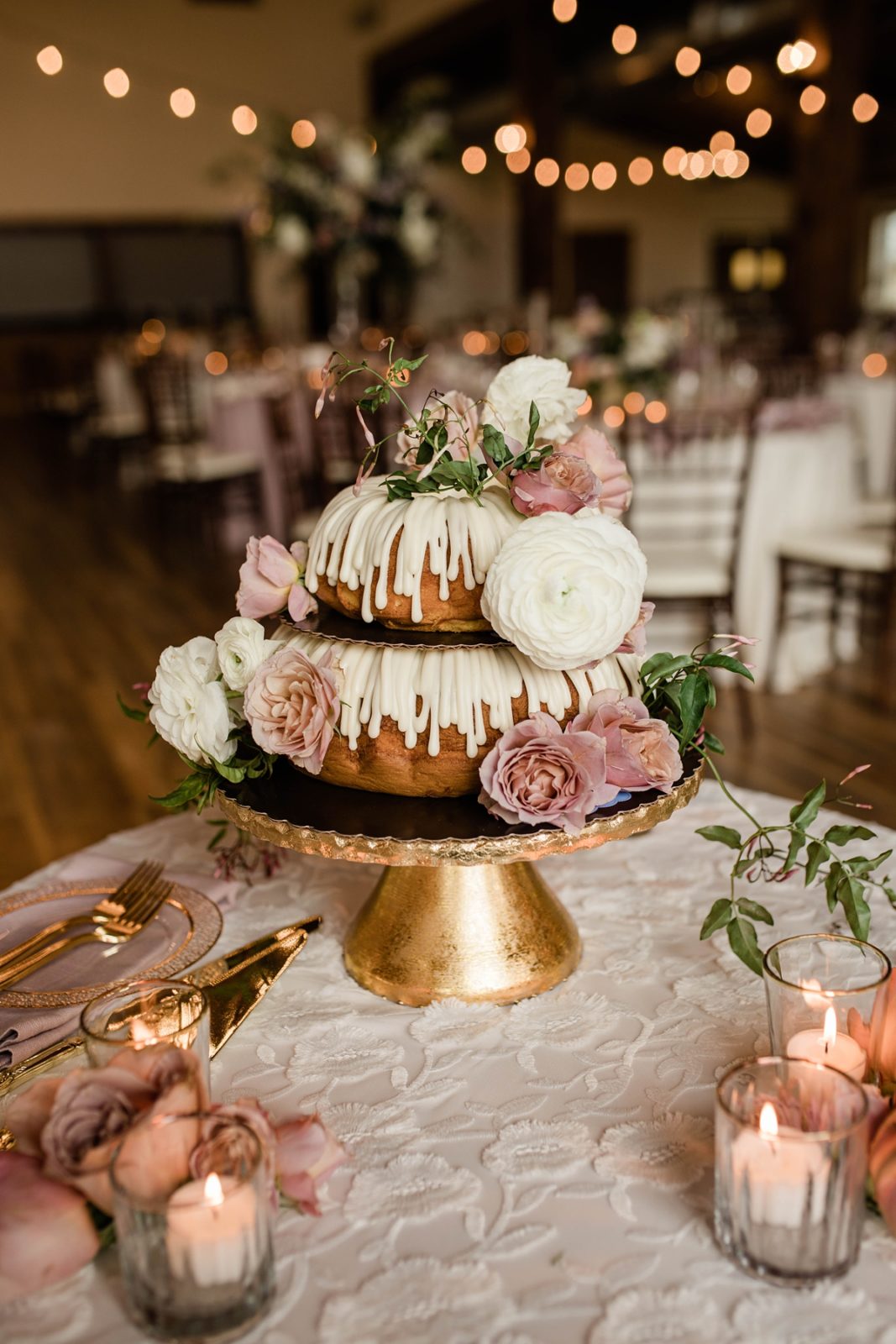 double layer wedding bundt cake with flowers.