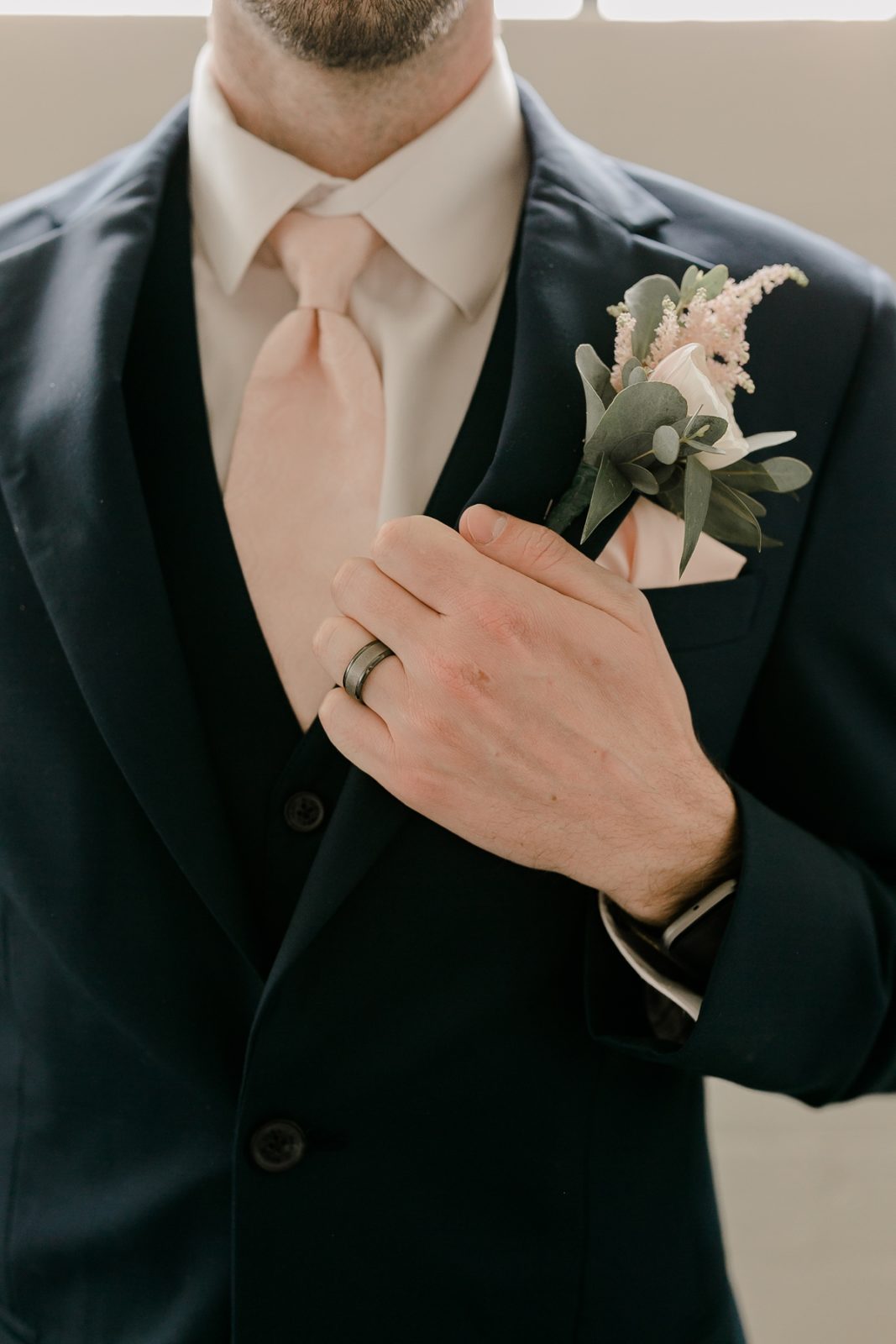 Cedar Rapids Iowa Blush Pink Harmac Wedding groom pink and white floral boutonniere and pocket square