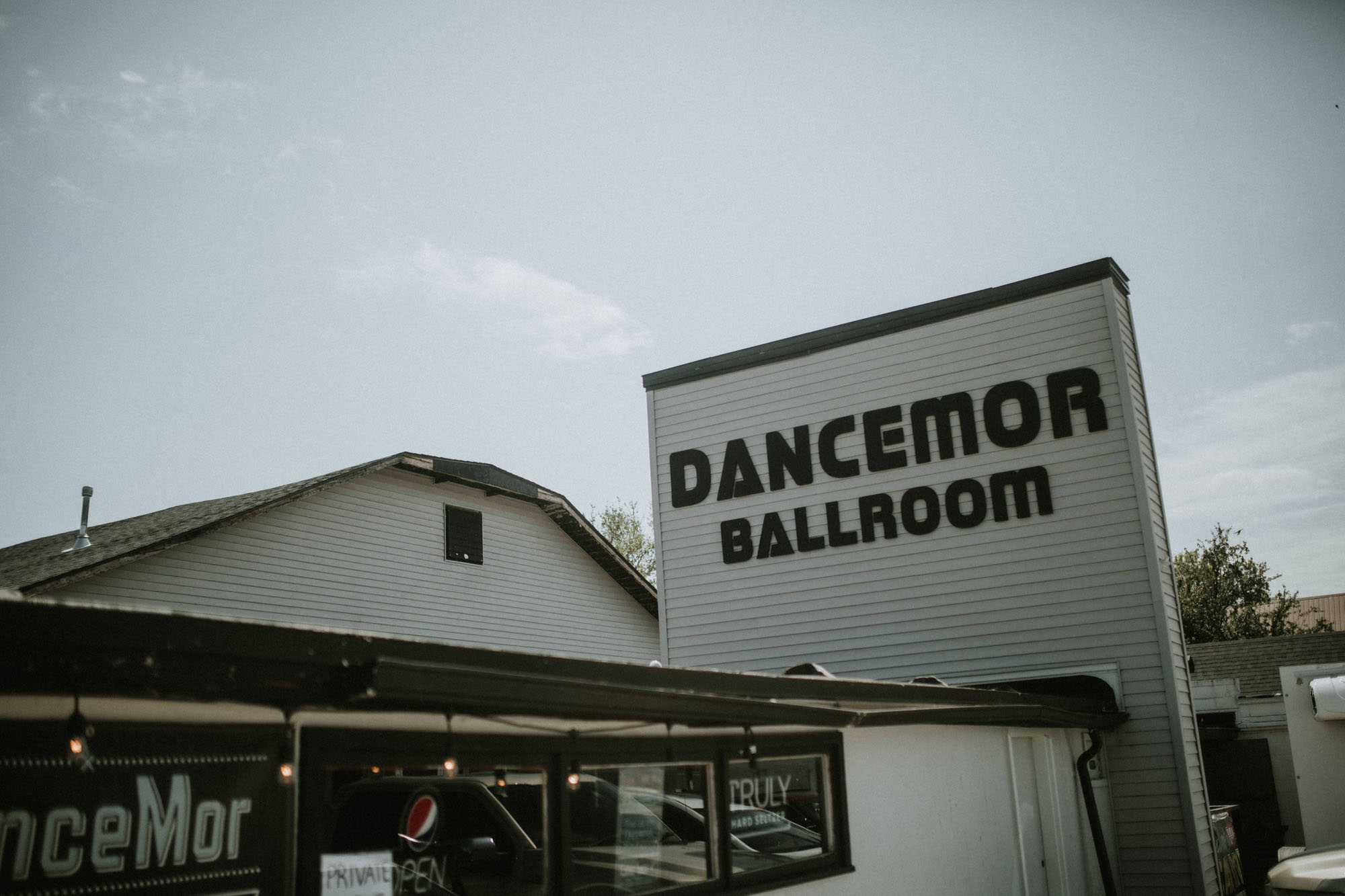 Katie & Nick's Wedding At Dancemor Ballroom In Swisher, Iowa - Soiree IA