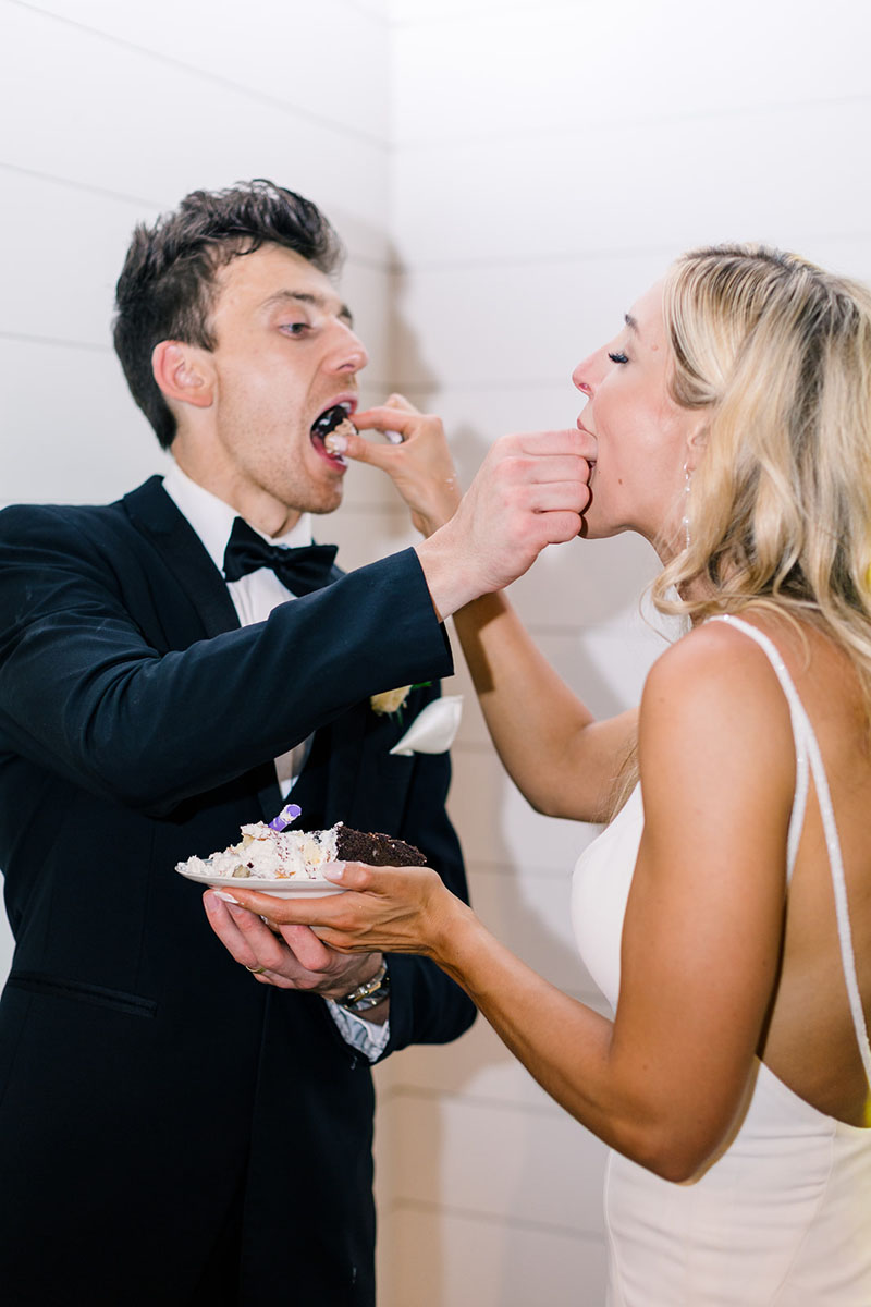 bride & groom eating cake